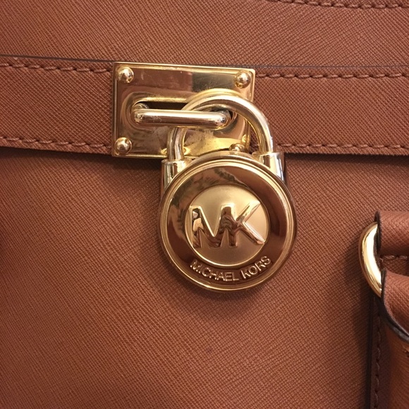 MICHAEL KORS Extra Large Tote - Picture 4 of 5